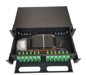 Banfo-Scapc-002 – Bandeja FO C/ Adaptador SC/APC y Pigtail Scapc X24 C/Tapa de Acrilico | Teletex